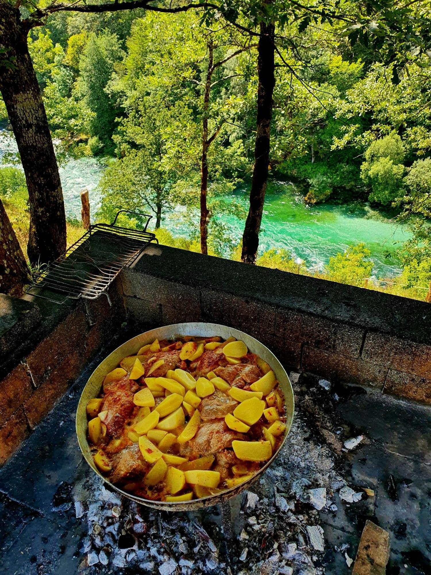 Rafting Camp Modra Rijeka Hotell Scepan-Polje Exteriör bild
